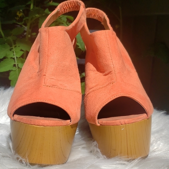 Call It Spring Orange Peep Toe Wedges 7 OVERGAARD - Picture 3 of 13